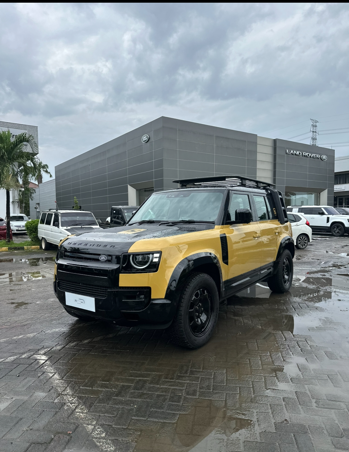 Land rover Defender 110 trophy indonesia